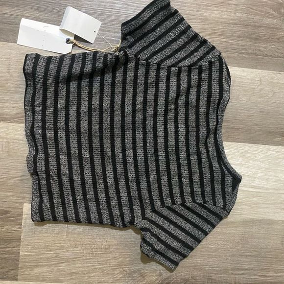 Leith NWT Cropped Top Short Sleeve Stonehenge Gray, Size Medium, MSRP $44 - Picture 5 of 8